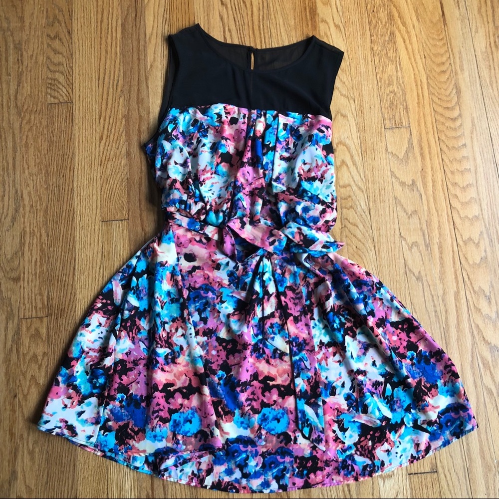 Formal dress with mesh piecing